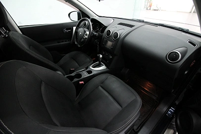 Nissan Qashqai, 2012г, передний привод, вариатор