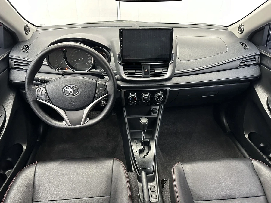 Toyota Yaris, 2021г., передний привод, вариатор