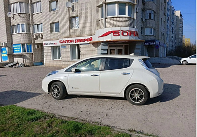 Nissan Leaf, 2016г, передний привод, автомат