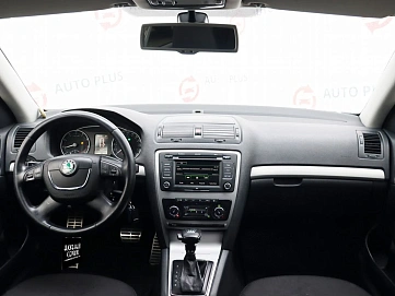 Skoda Octavia, 2010г, передний привод, робот