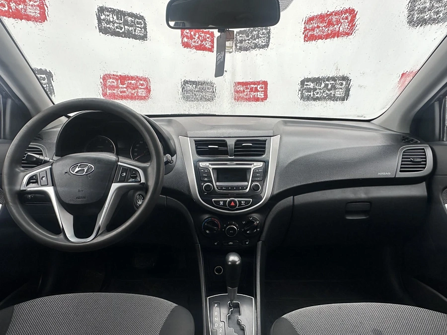 Hyundai Solaris, 2013г., передний привод, автомат