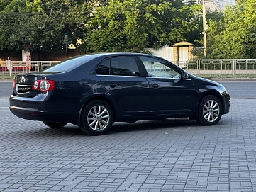 Volkswagen Jetta, 2008г, передний привод, механика