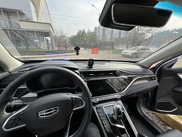 Geely Atlas Pro, 2023г, передний привод, автомат