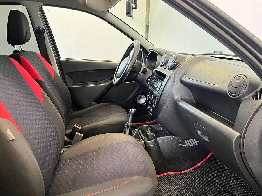 Lada (ВАЗ) Granta, 2014г., передний привод, механика