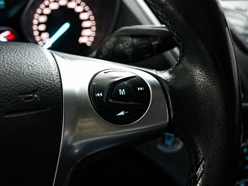 Ford Kuga, 2015г, передний привод, автомат