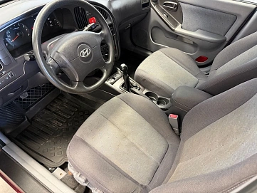 Hyundai Elantra, 2008г., передний привод, механика