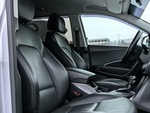 Hyundai Santa Fe, 2016г, полный привод, автомат