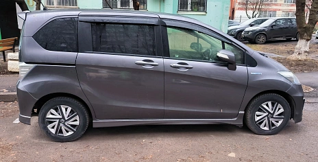 Honda Freed, 2013г, передний привод, вариатор