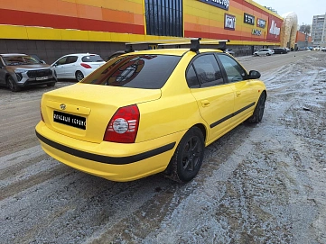 Hyundai Elantra, 2004г, передний привод, автомат