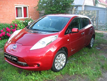 Nissan Leaf, 2015г, передний привод, автомат