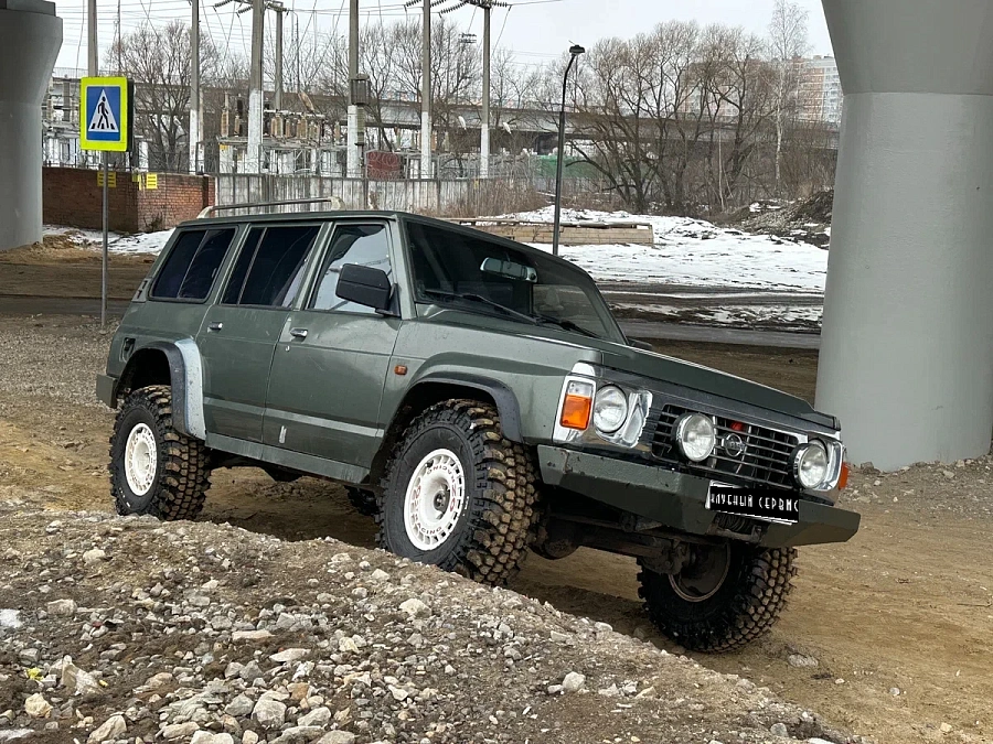 Nissan Patrol, 1994г., полный привод, механика