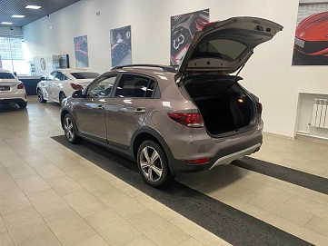 Kia , 2019г., передний привод, автомат