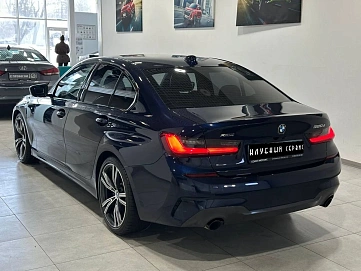 BMW 3 серии, 2019г, полный привод, автомат