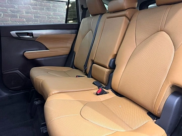 Toyota Highlander, 2025г, полный привод, автомат