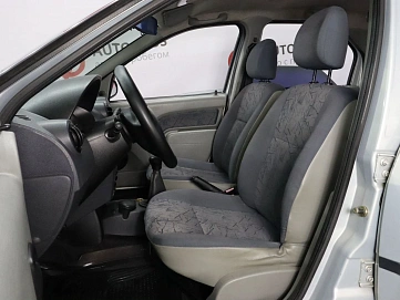 Renault Logan, 2006г, передний привод, механика