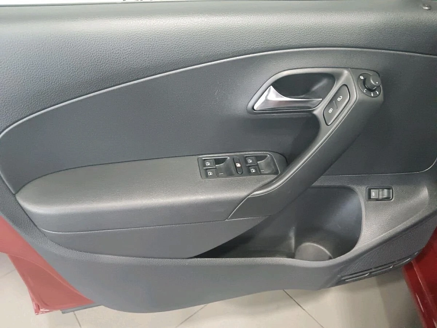 Volkswagen Polo, 2018г., передний привод, механика