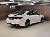 Toyota Camry, 2025г., передний привод, вариатор