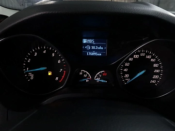 Ford Focus, 2014г, передний привод, робот