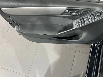 Volkswagen Golf, 2012г, передний привод, механика