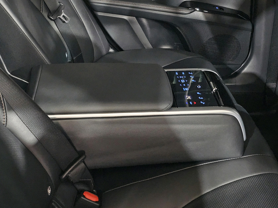 Toyota Camry, 2020г., передний привод, автомат