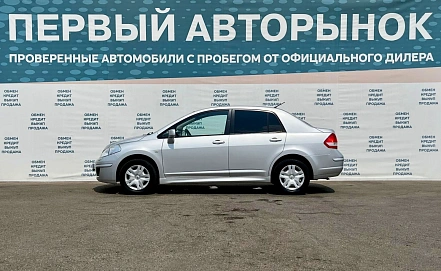 Nissan Tiida, 2011г, передний привод, механика