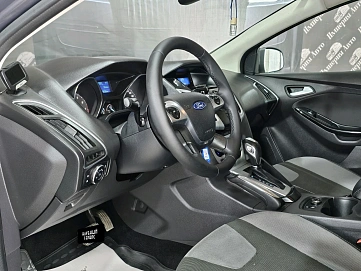 Ford Focus, 2011г, передний привод, робот