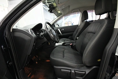 Nissan Qashqai, 2012г, передний привод, вариатор