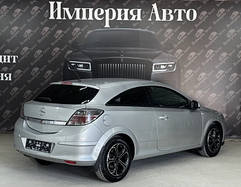 Opel Astra, 2010г, передний привод, механика