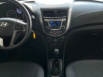 Hyundai Solaris, 2015г, передний привод, автомат