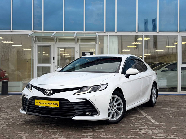 Toyota Camry, 2021г., передний привод, автомат