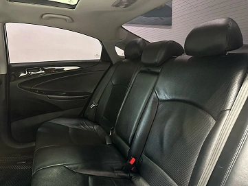Hyundai Sonata, 2012г, передний привод, автомат