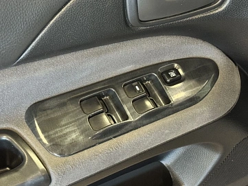 Mitsubishi Lancer, 2003г, передний привод, автомат