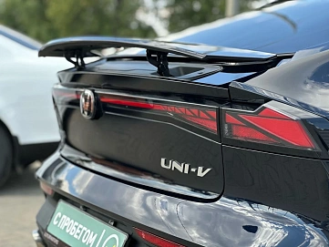 Changan UNI-V, 2024г, передний привод, робот