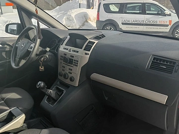 Opel Zafira, 2008г, передний привод, механика