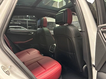 Porsche Macan, 2025г, полный привод, робот