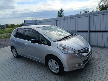 Honda Fit, 2011г, передний привод, вариатор