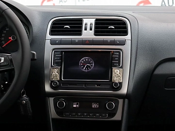 Volkswagen Polo, 2018г, передний привод, автомат