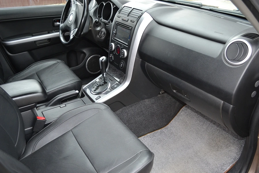 Suzuki Grand Vitara, 2013г., полный привод, автомат