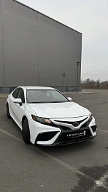 Toyota Camry, 2021г, передний привод, автомат