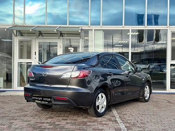 Mazda 3, 2011г, передний привод, автомат