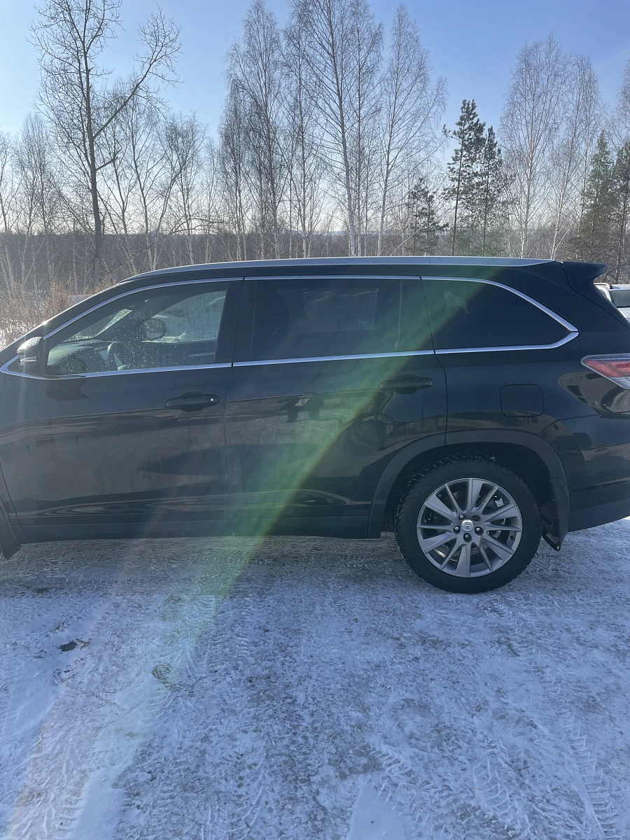 Toyota Highlander, 2015г., полный привод, автомат