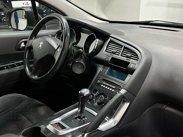 Peugeot 3008, 2014г, передний привод, робот