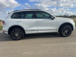 Volkswagen Touareg, 2017г, полный привод, автомат