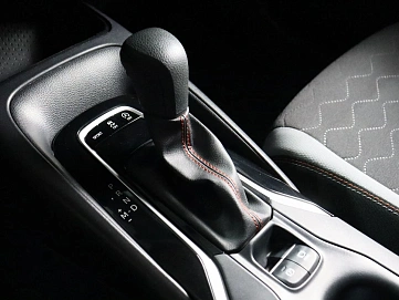 Toyota Corolla, 2022г, передний привод, вариатор