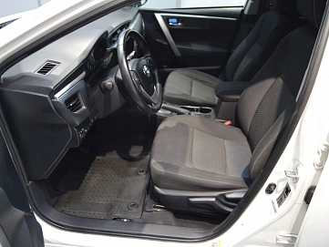 Toyota Corolla, 2013г, передний привод, вариатор