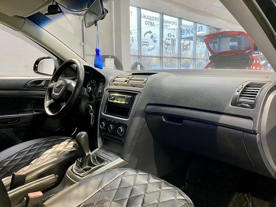 Skoda Octavia, 2010г., передний привод, механика