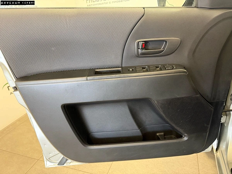 Mazda 5, 2007г., передний привод, механика