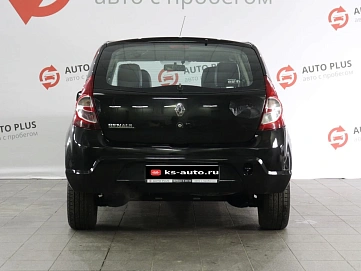 Renault Sandero, 2011г, передний привод, механика