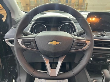 Chevrolet Tracker, 2023г, передний привод, автомат