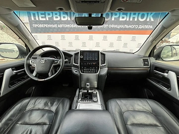 Toyota Land Cruiser, 2016г, полный привод, автомат
